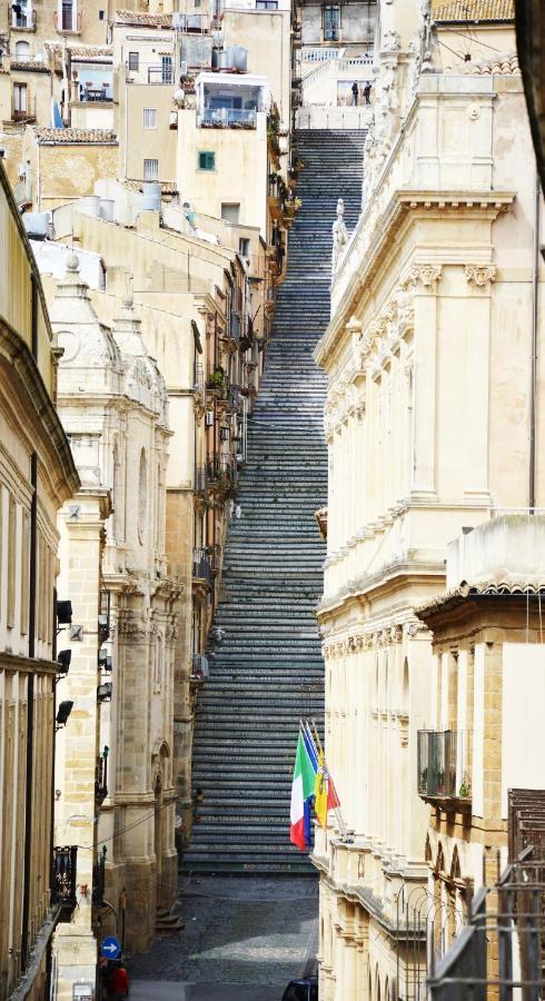 I Colori Della Sicilia 호텔 칼타기론 외부 사진